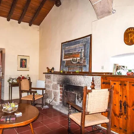 Book Jet - El Rancho Libertad